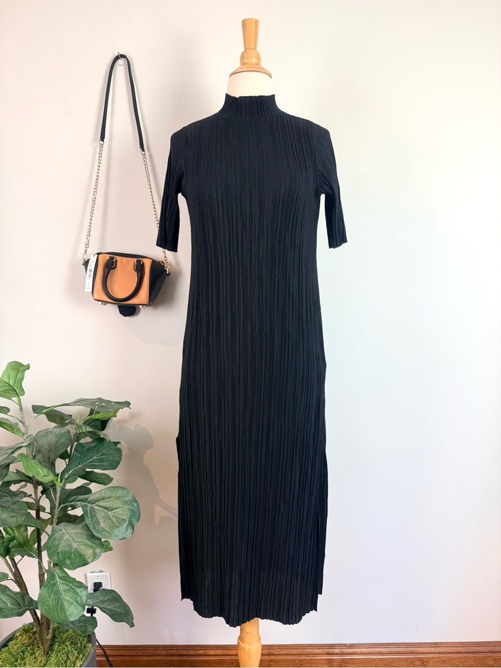 Zara Black Pleated Mock-Neck Midi Dress size S